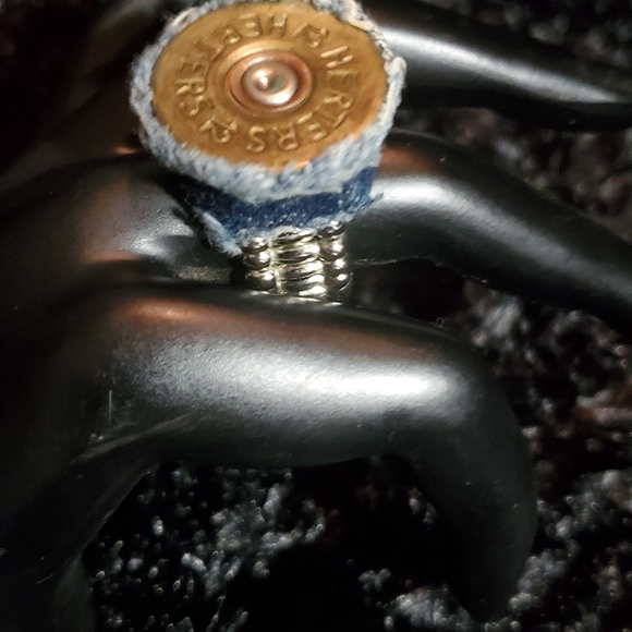 Stretchy shotgun shell ring - Picture 3 of 3